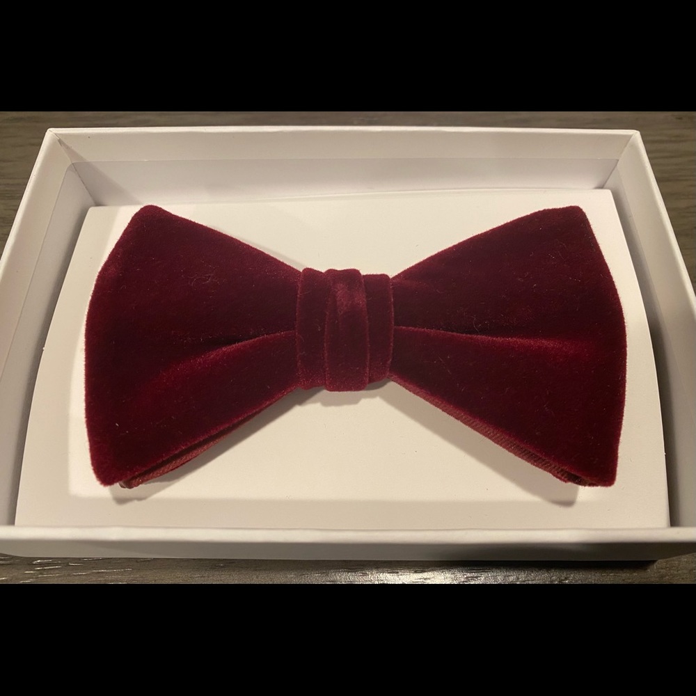 Calvin Klein Velvet Bowtie